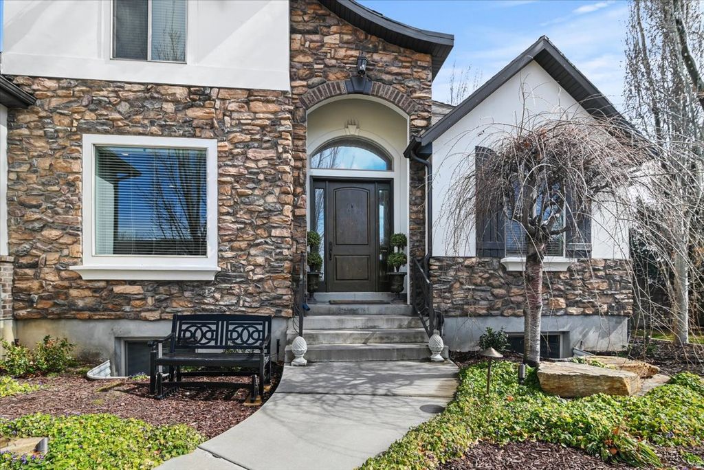 Photo of 3518 N 1450 W, Pleasant Grove, UT 84062 (MLS # 2141733)