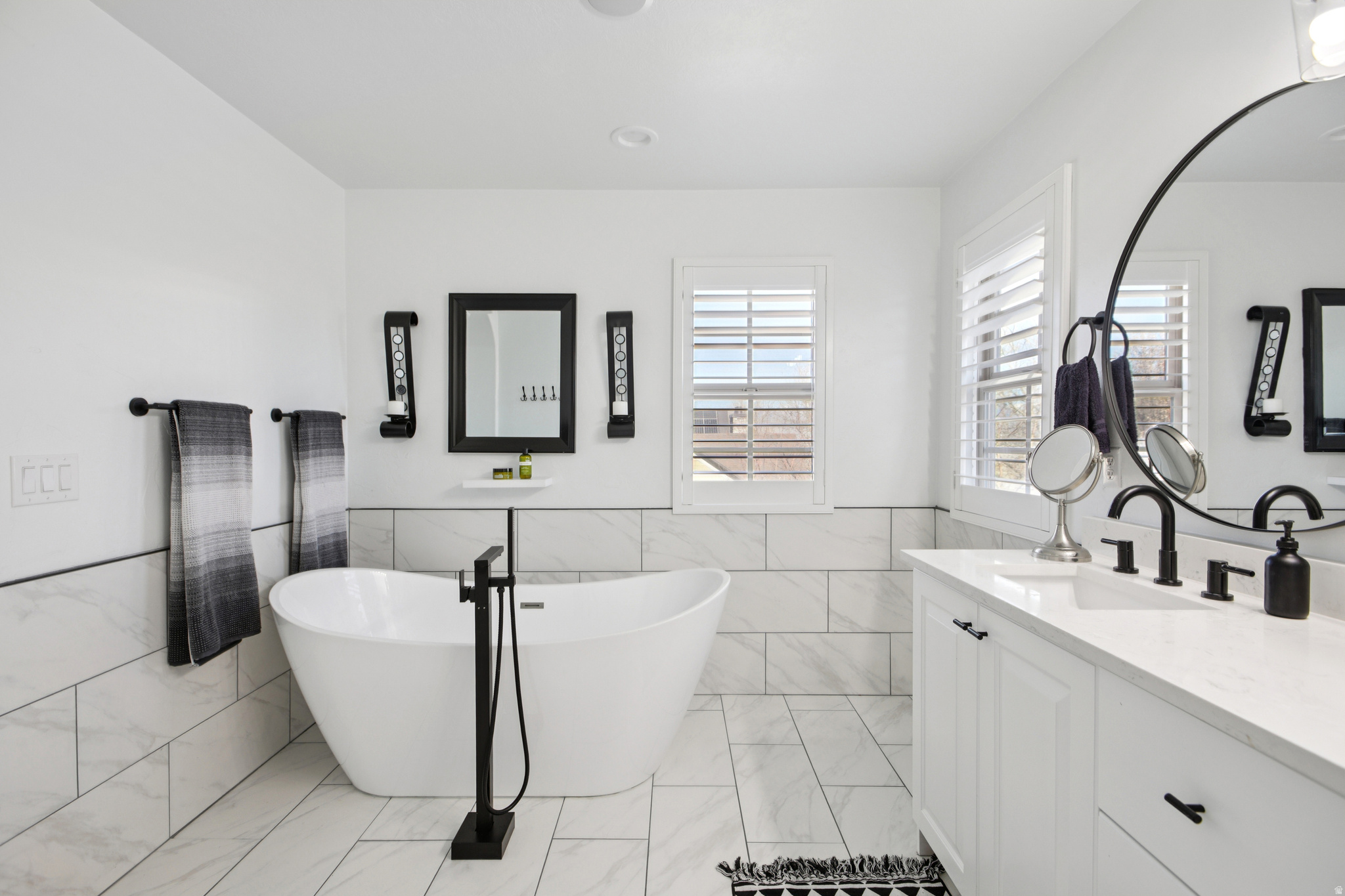 DAYBREAK - Residential