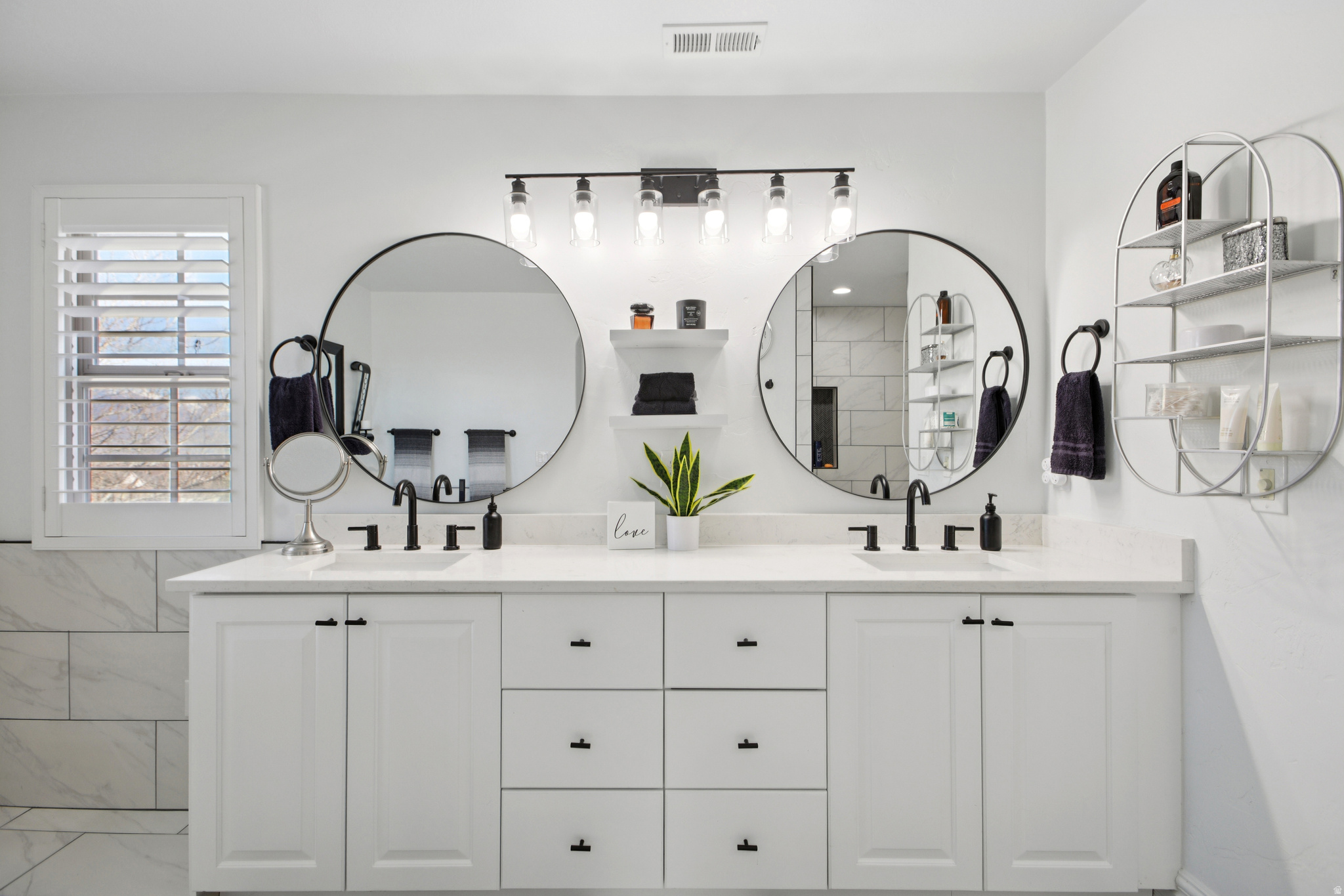 DAYBREAK - Residential