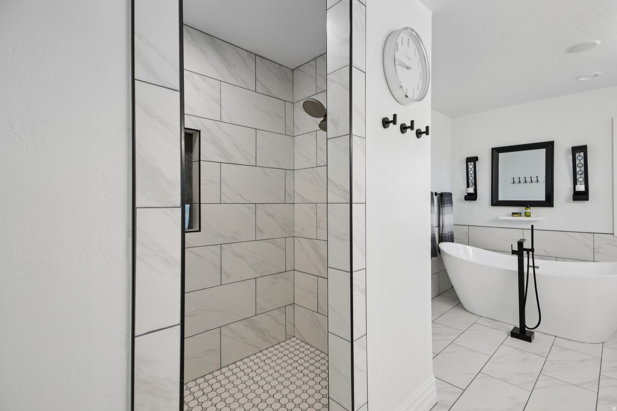 DAYBREAK - Residential