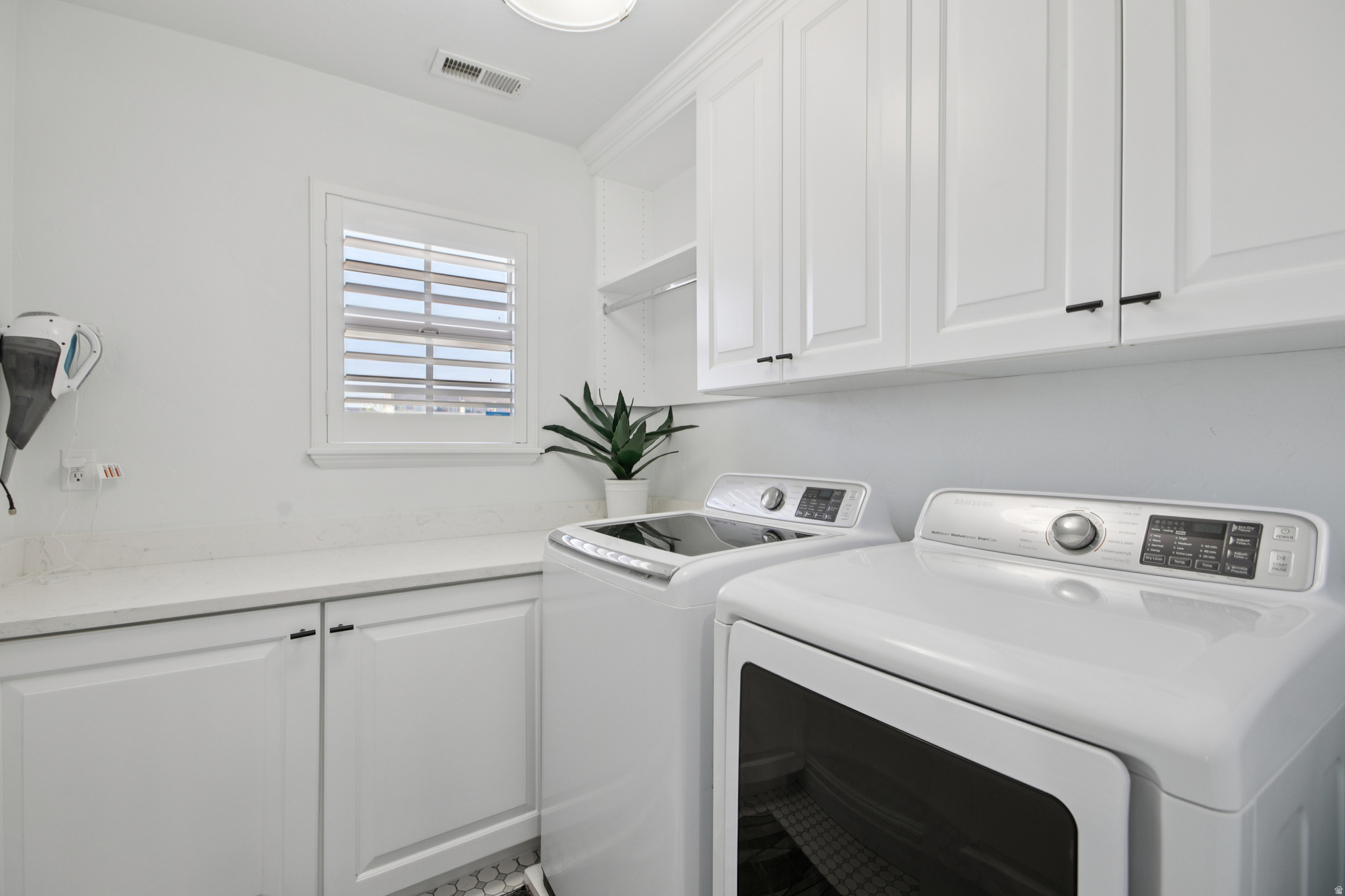 DAYBREAK - Residential