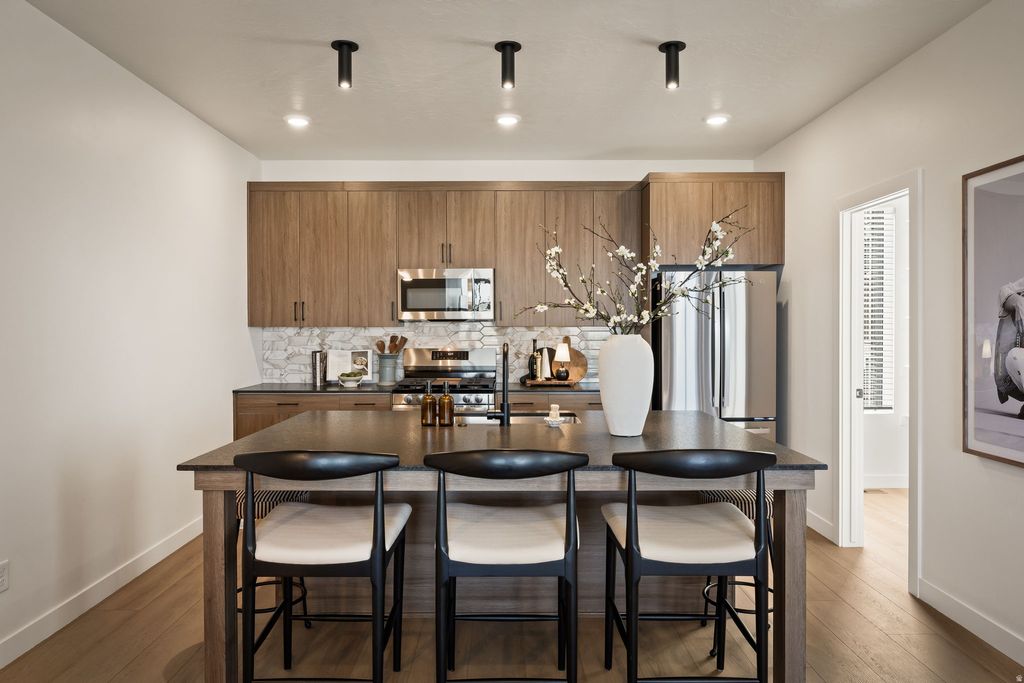 Photo of 4046 S SANDRIDGE DR W #3, Roy, UT 84067 (MLS # 2157458)