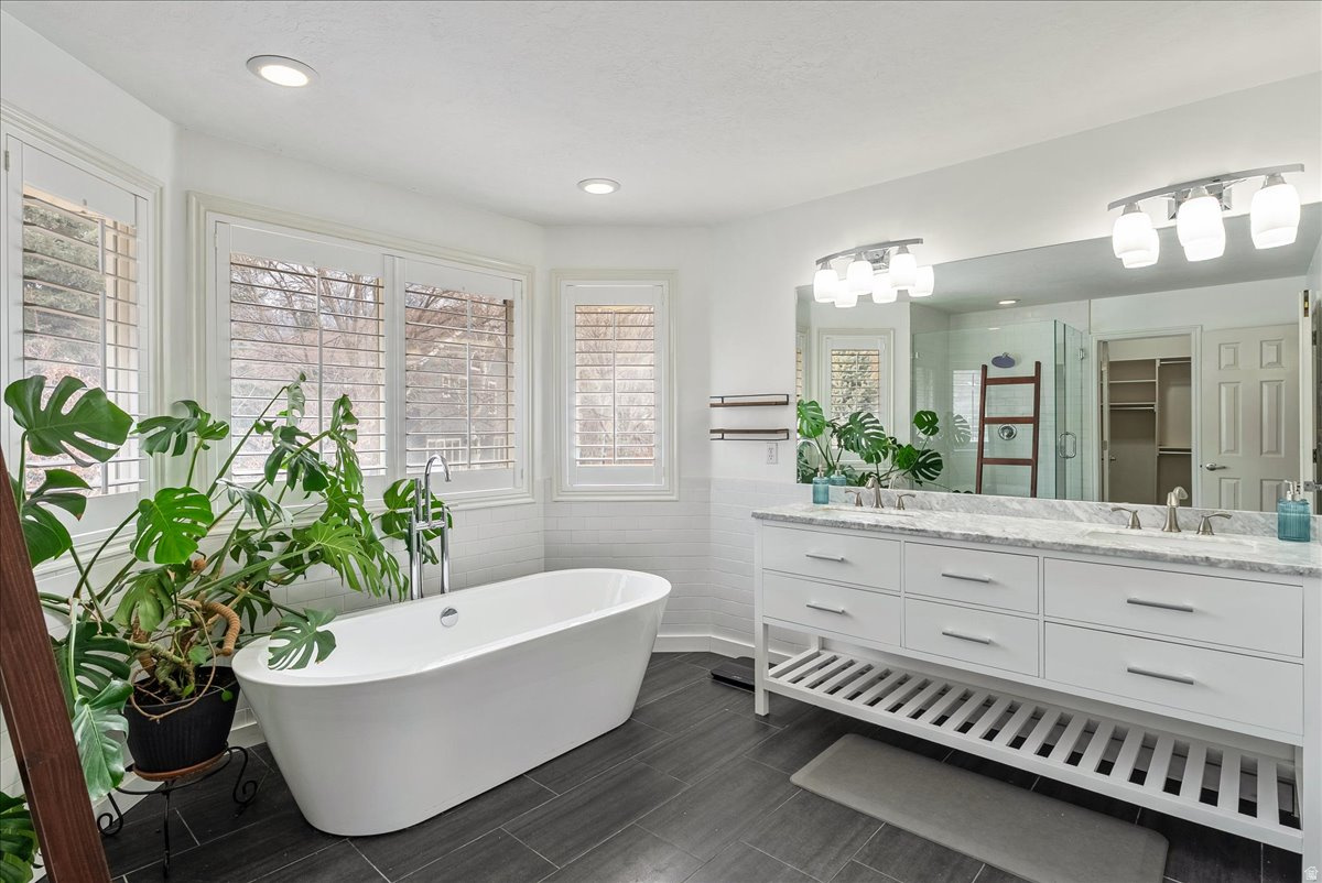 THE HEATHERS - Residential