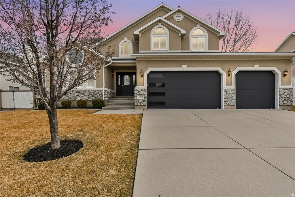 Photo of 10293 S ASHLEY MESA LN E, Sandy, UT 84092 (MLS # 2137004)