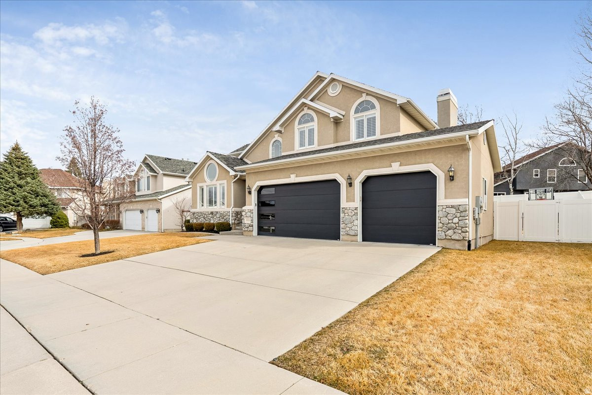 THE HEATHERS - Residential