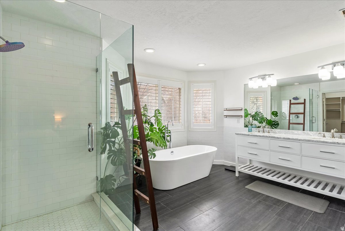 THE HEATHERS - Residential