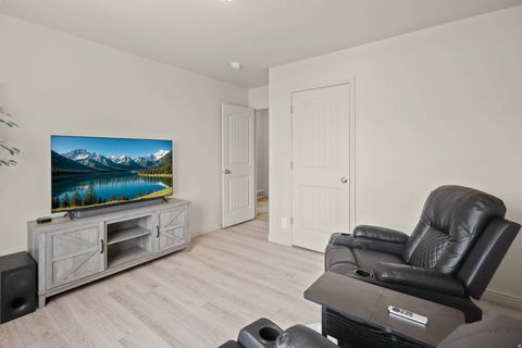 Tiny photo for 332 W 700 N, Santaquin, UT 84655 (MLS # 2139159)