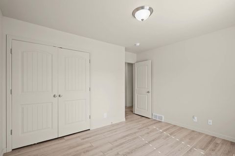 Tiny photo for 332 W 700 N, Santaquin, UT 84655 (MLS # 2139159)