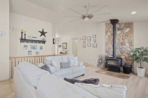 Tiny photo for 332 W 700 N, Santaquin, UT 84655 (MLS # 2139159)