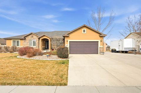 Tiny photo for 332 W 700 N, Santaquin, UT 84655 (MLS # 2139159)
