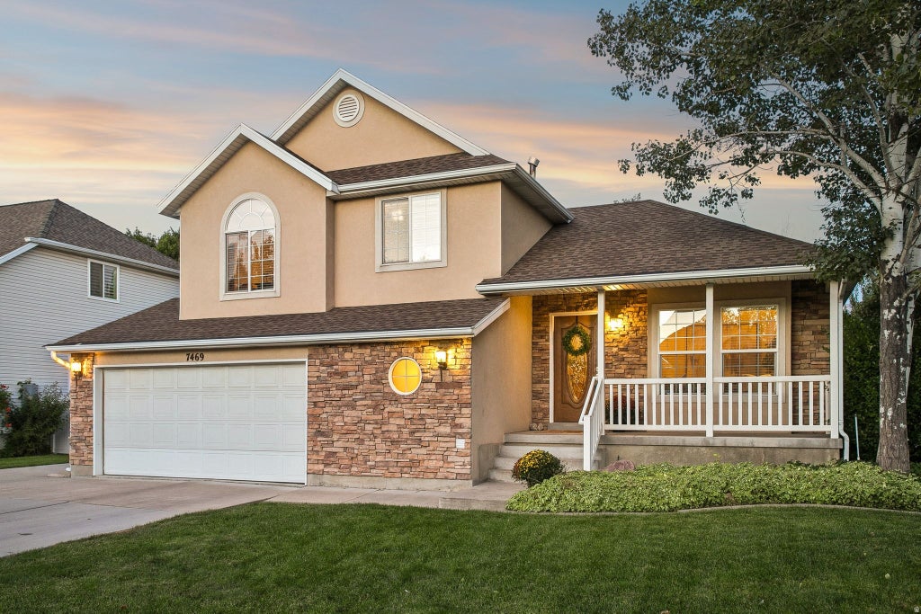 Photo of 7469 S BALBOA DR, Midvale, UT 84047 (MLS # 2185347)