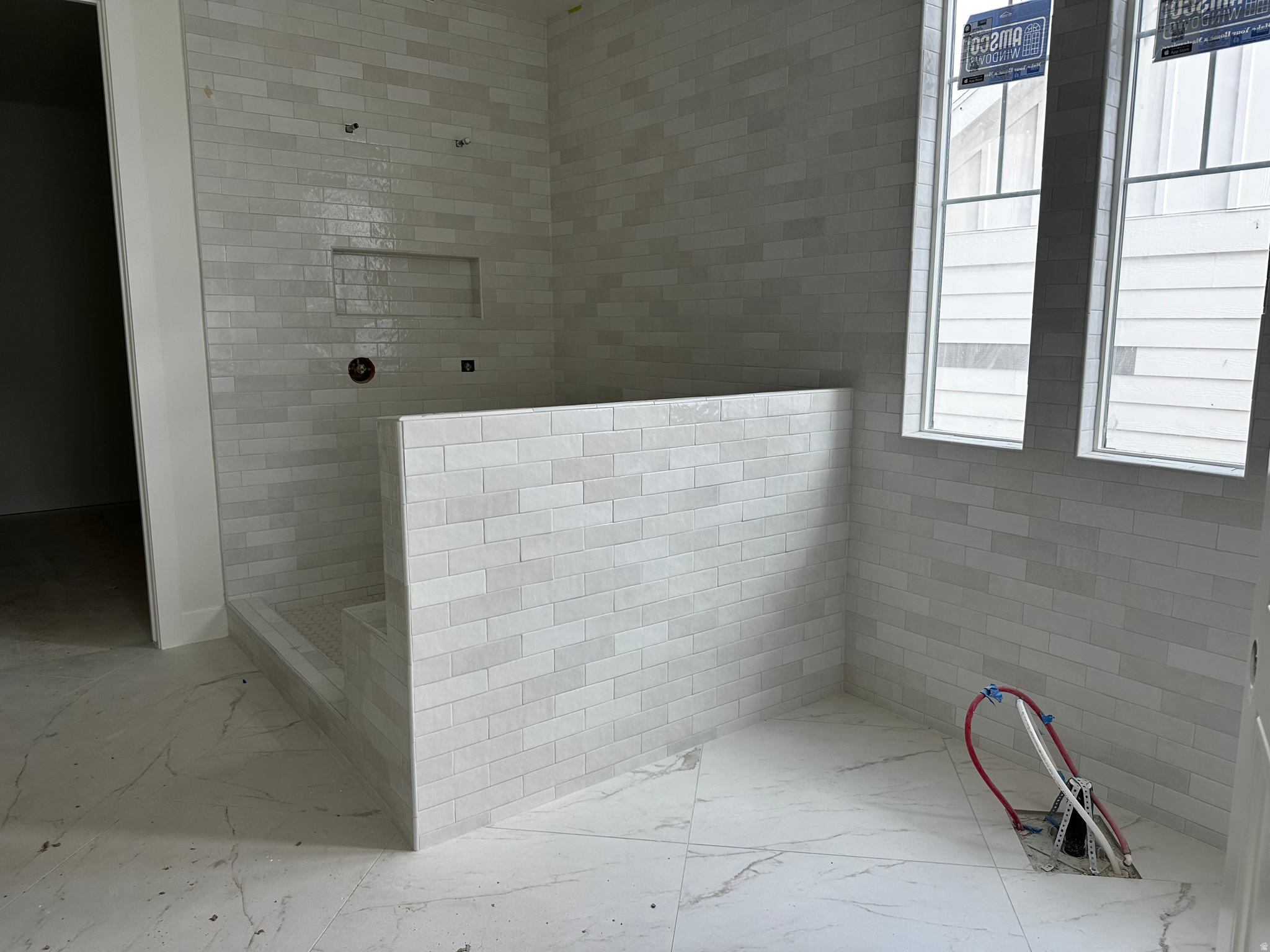 BEACON POINTE - Residential