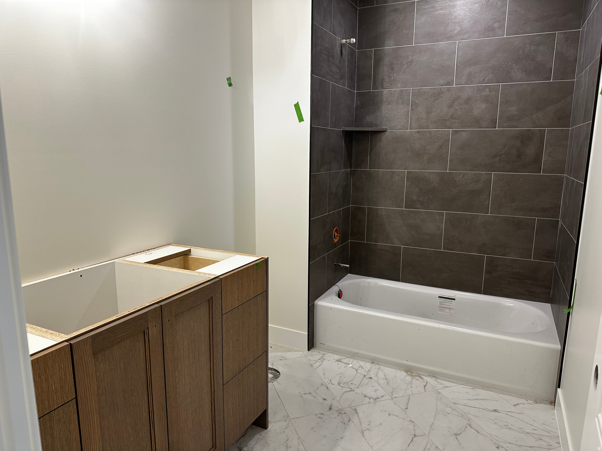 BEACON POINTE - Residential