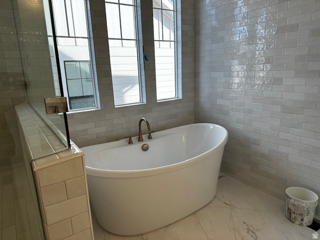 BEACON POINTE - Residential