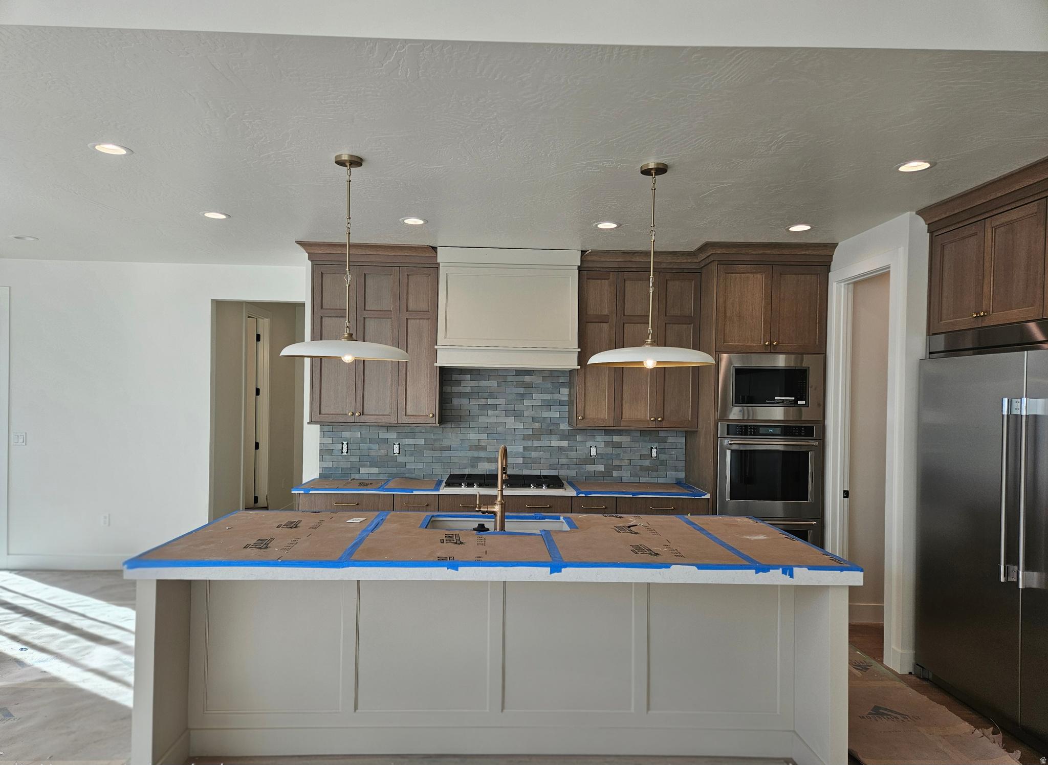 BEACON POINTE - Residential