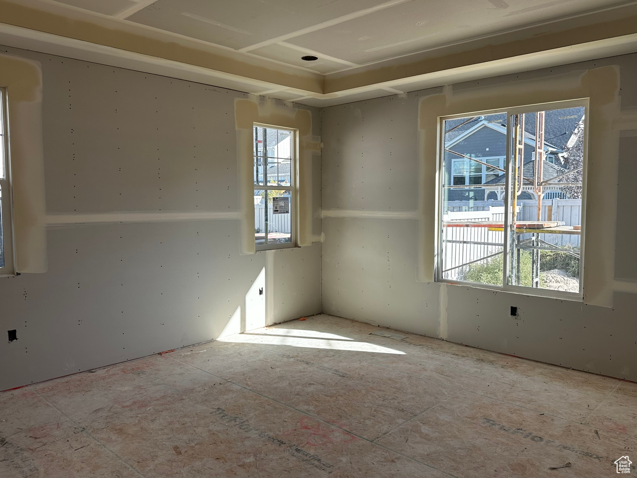 BEACON POINTE - Residential