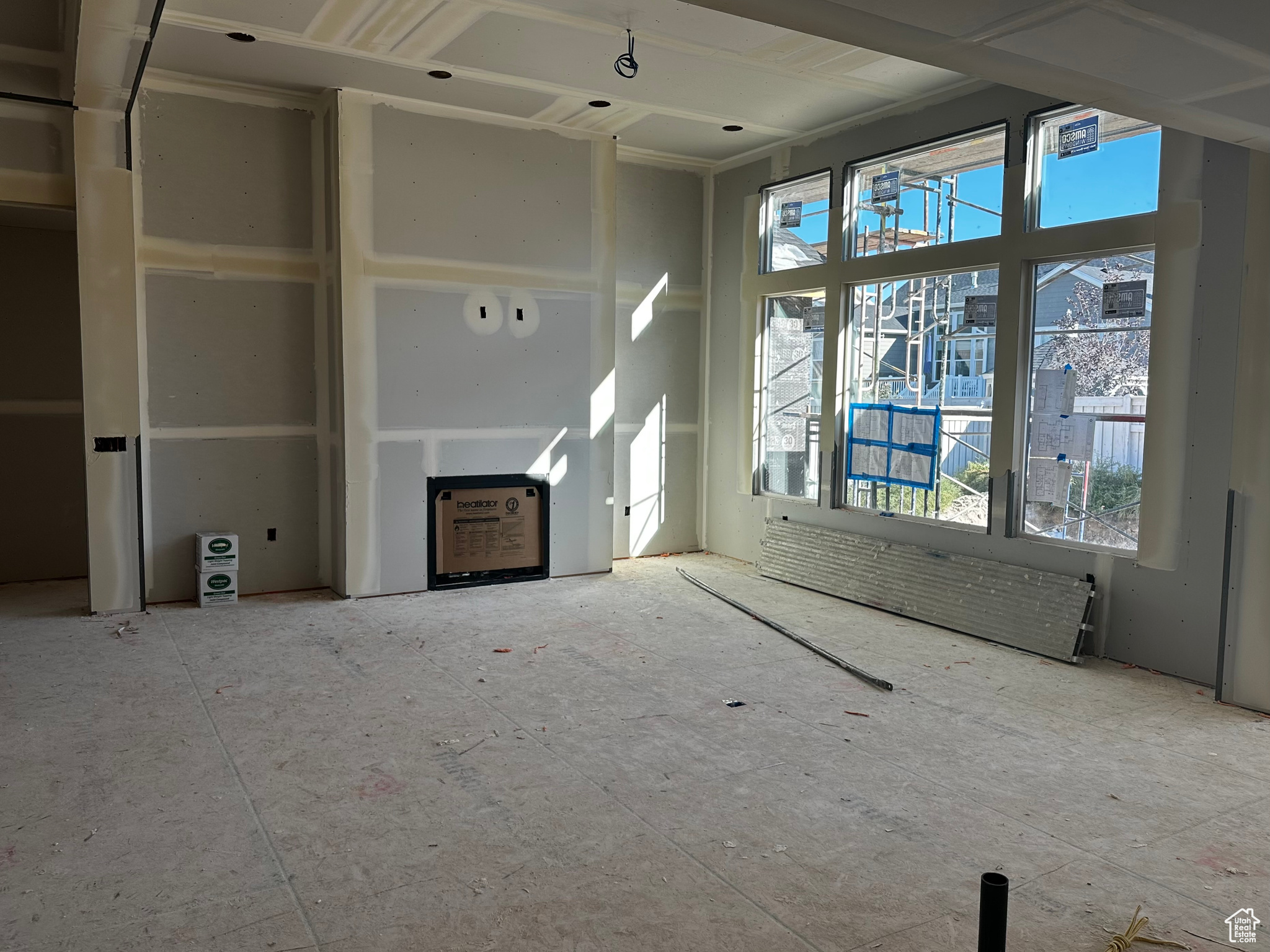 BEACON POINTE - Residential