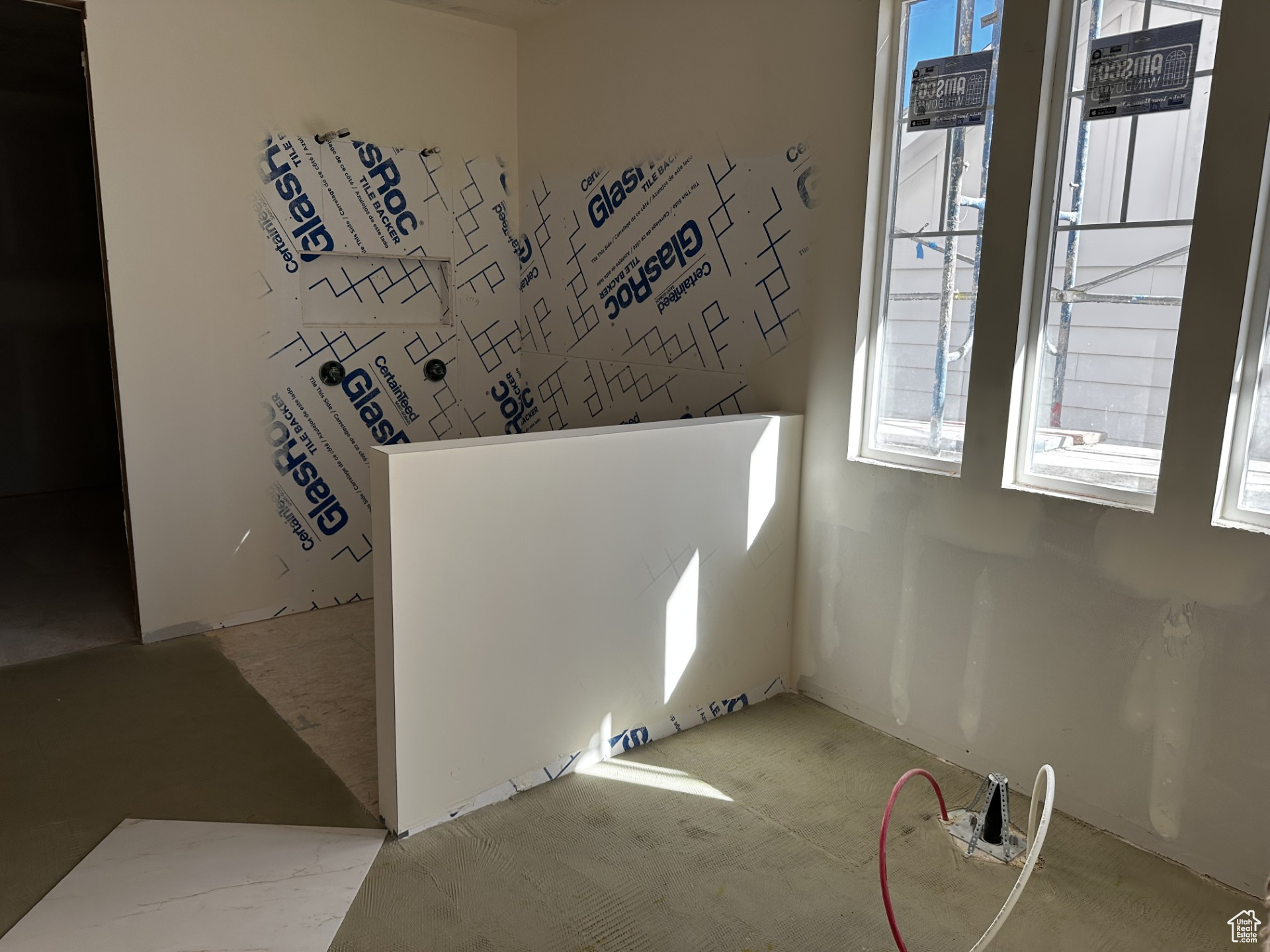 BEACON POINTE - Residential