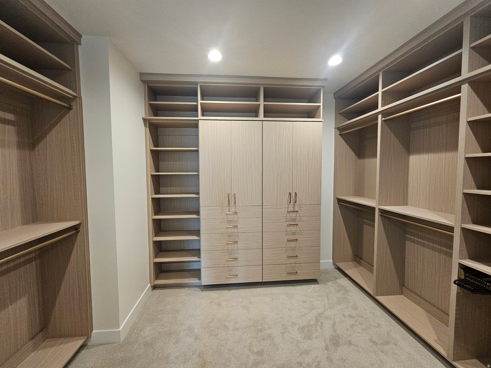 BEACON POINTE - Residential