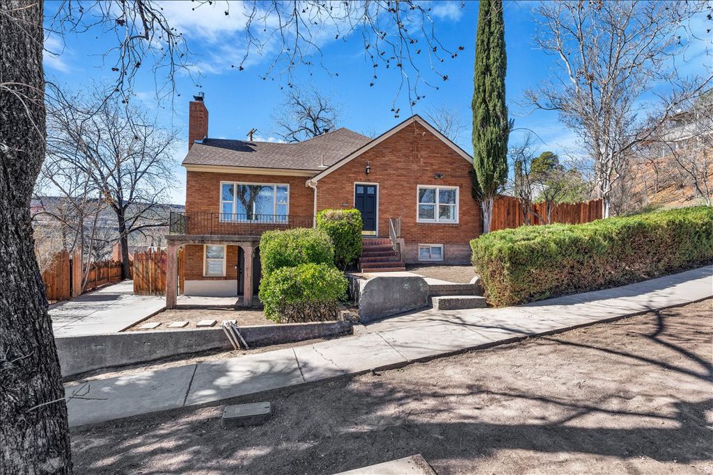 Photo of 239 N MAIN ST, Saint George, UT 84770 (MLS # 2141109)