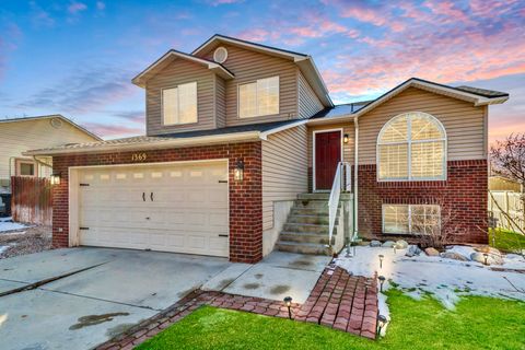 Photo of 1369 N LEWIS PEAK DR, Ogden, UT 84404 (MLS # 2132313)