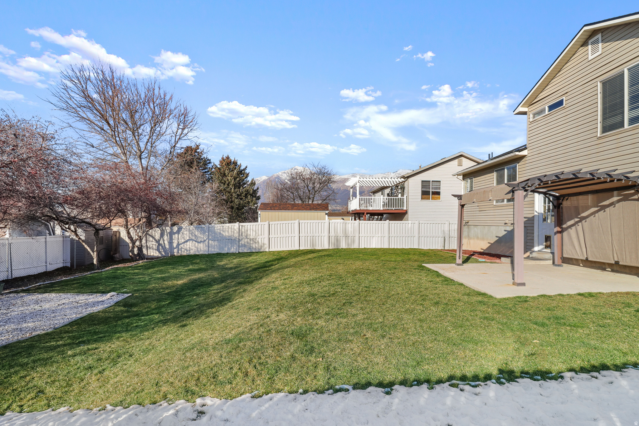 MOUNTAIN RIDGE - Residential