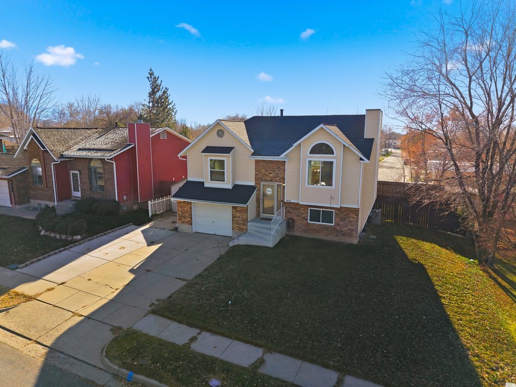 Photo of 1411 W 570 N, Clinton, UT 84015 (MLS # 2128482)