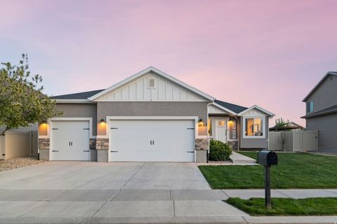 Photo of 1830 E CEDAR TRAILS WAY S, Eagle Mountain, UT 84005 (MLS # 2152941)
