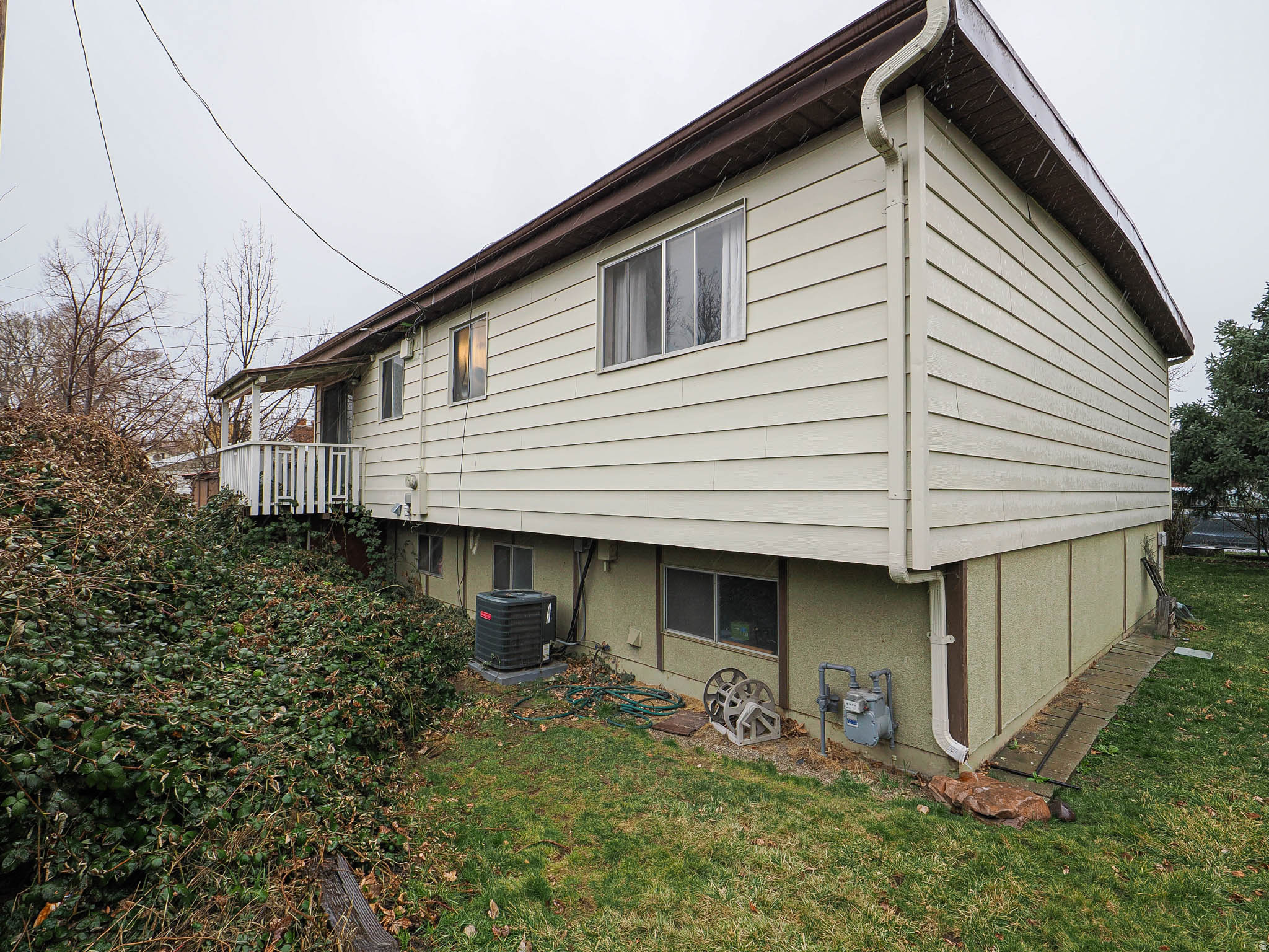 SCOTTSVILLE - Residential