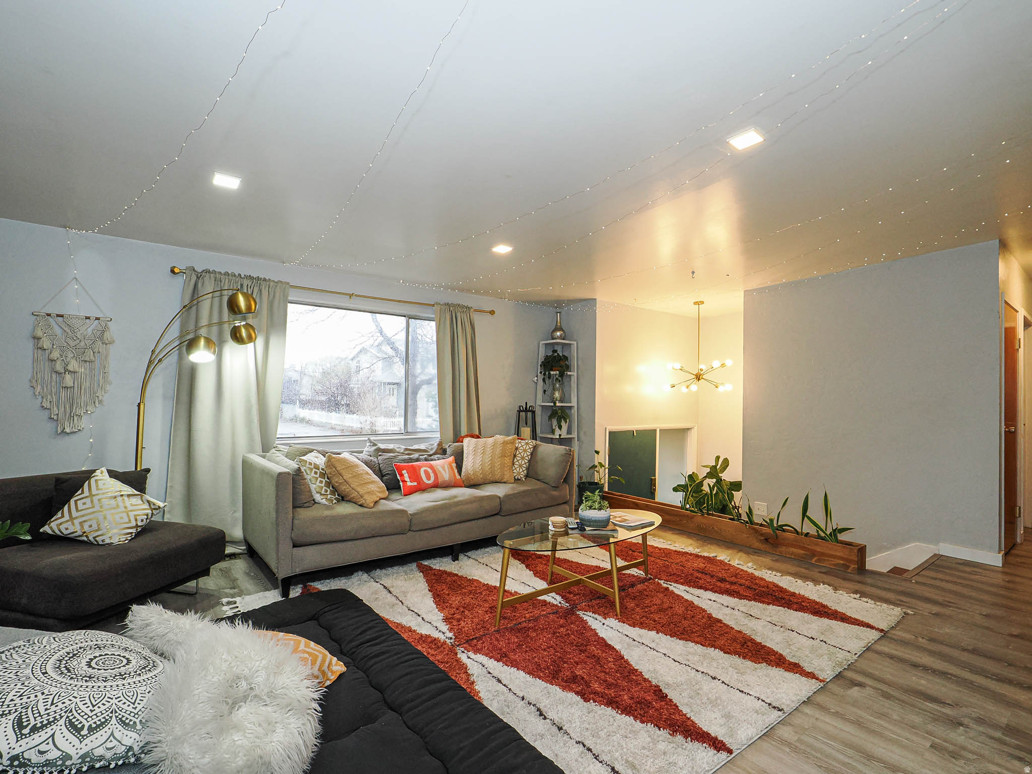 SCOTTSVILLE - Residential