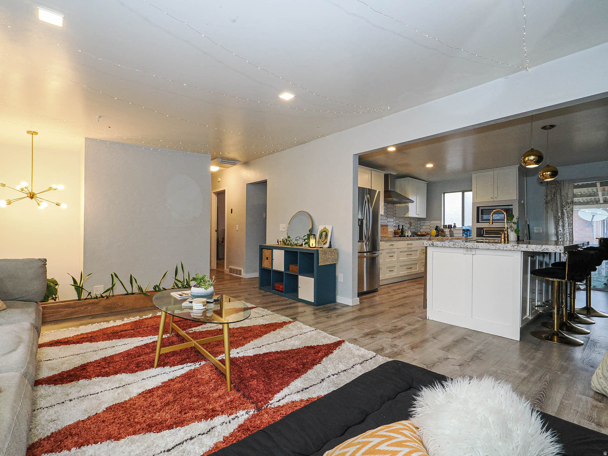 SCOTTSVILLE - Residential