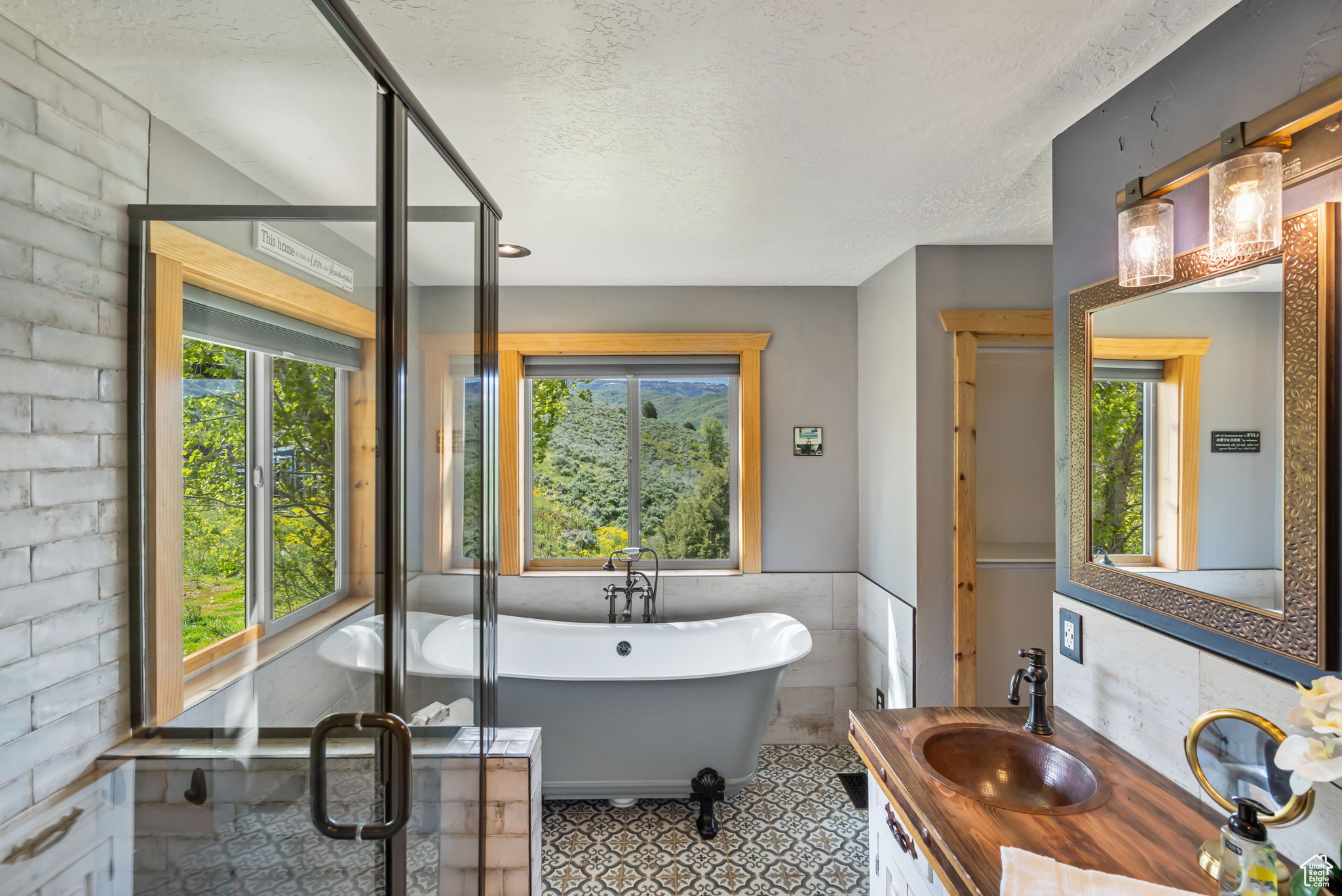 EVERGREEN PARK - Residential