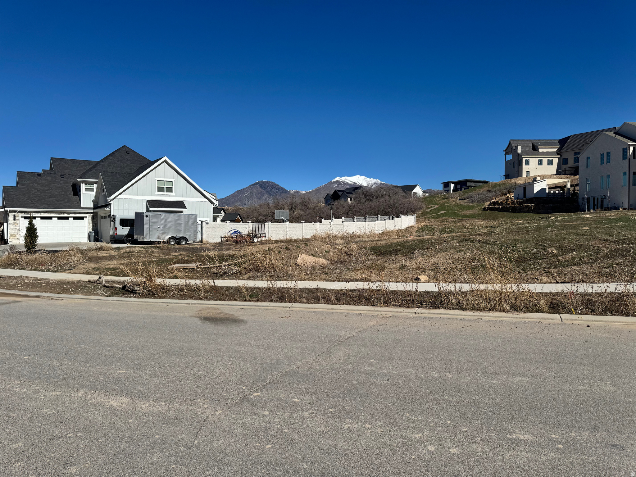 HIDDEN HOLLOW - Land