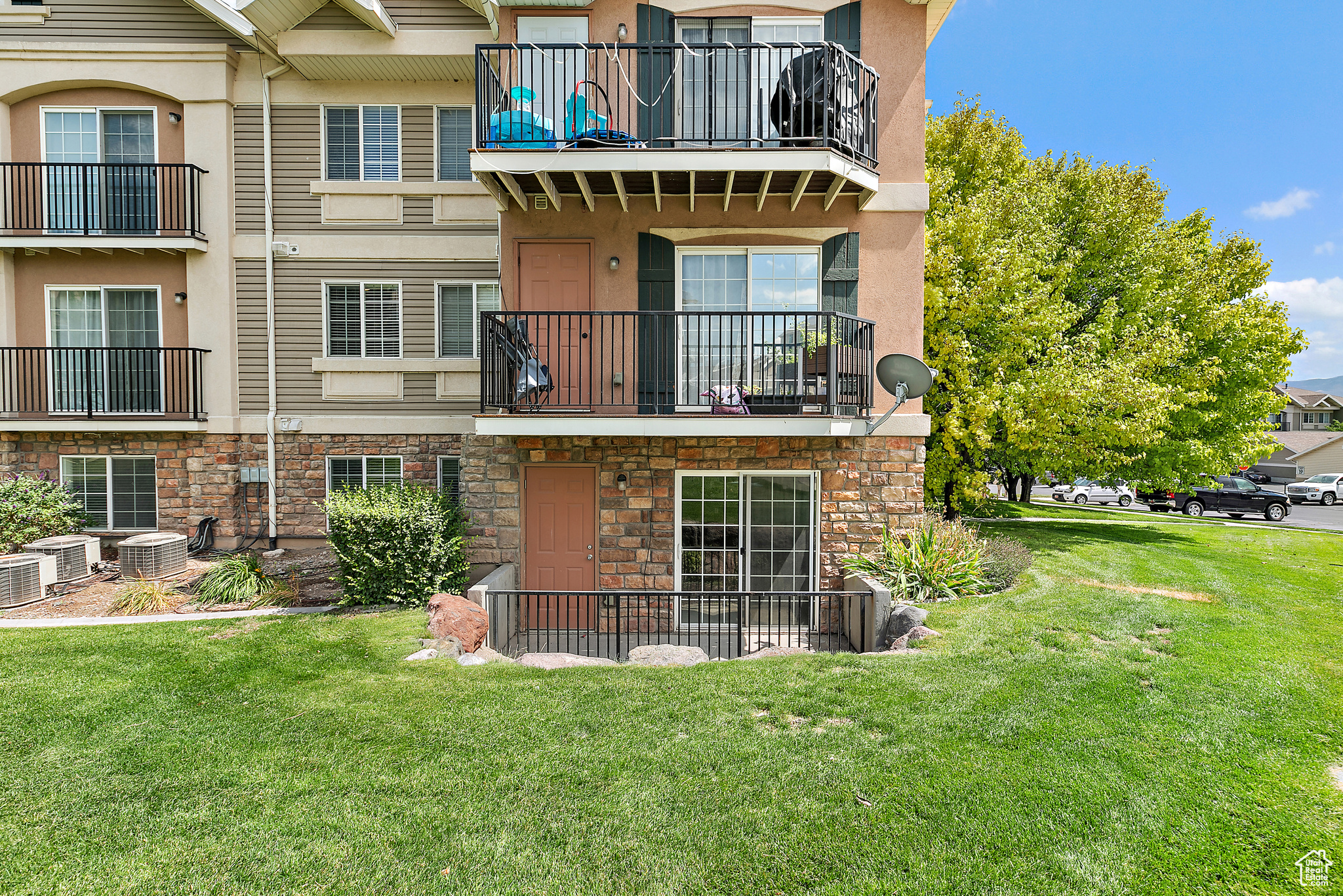 HARVEST HILL - Residential