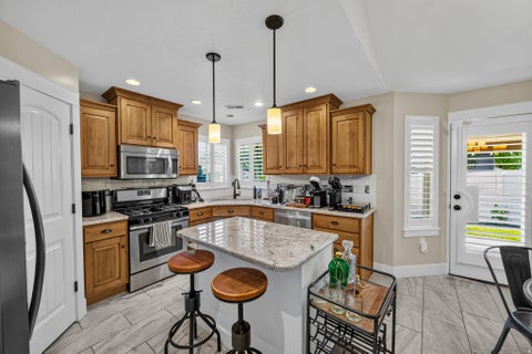 Tiny photo for 564 N SPRING MEADOW LN. LN W, Farmington, UT 84025 (MLS # 2179559)