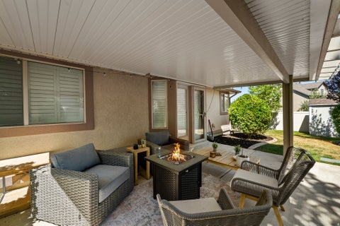 Tiny photo for 564 N SPRING MEADOW LN. LN W, Farmington, UT 84025 (MLS # 2179559)