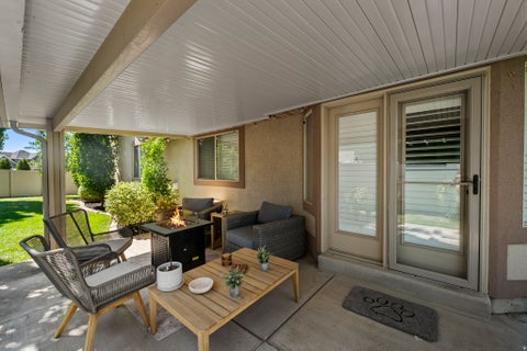 Tiny photo for 564 N SPRING MEADOW LN. LN W, Farmington, UT 84025 (MLS # 2179559)