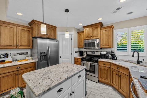 Tiny photo for 564 N SPRING MEADOW LN. LN W, Farmington, UT 84025 (MLS # 2179559)