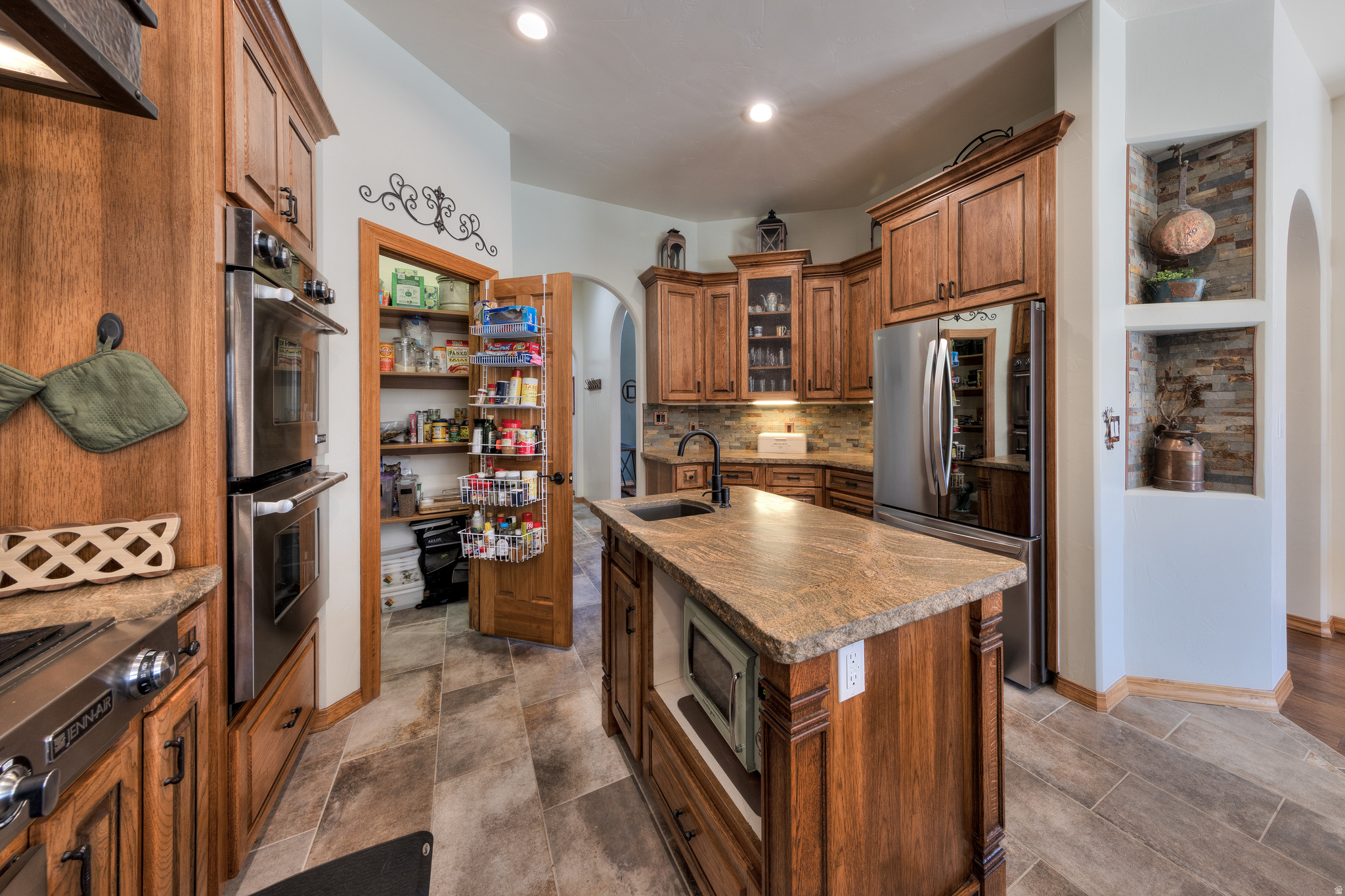 SPANISH TRAIL ESTATES - Residential