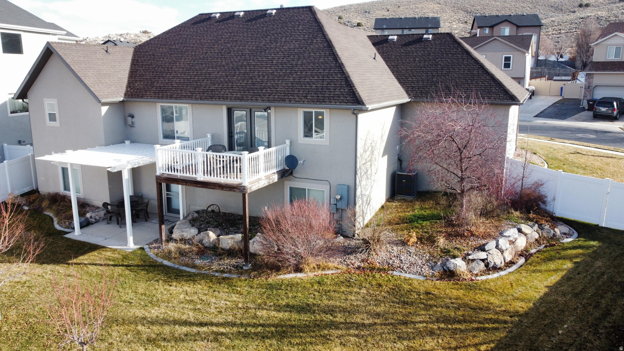 LONE TREE AT CIRCLE FIVE RANCH - Residential