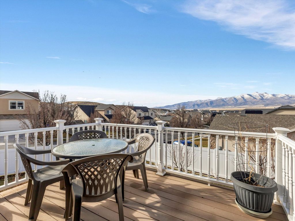 Photo of 7817 N BLUE SPRUCE RD E, Eagle Mountain, UT 84005 (MLS # 2129789)