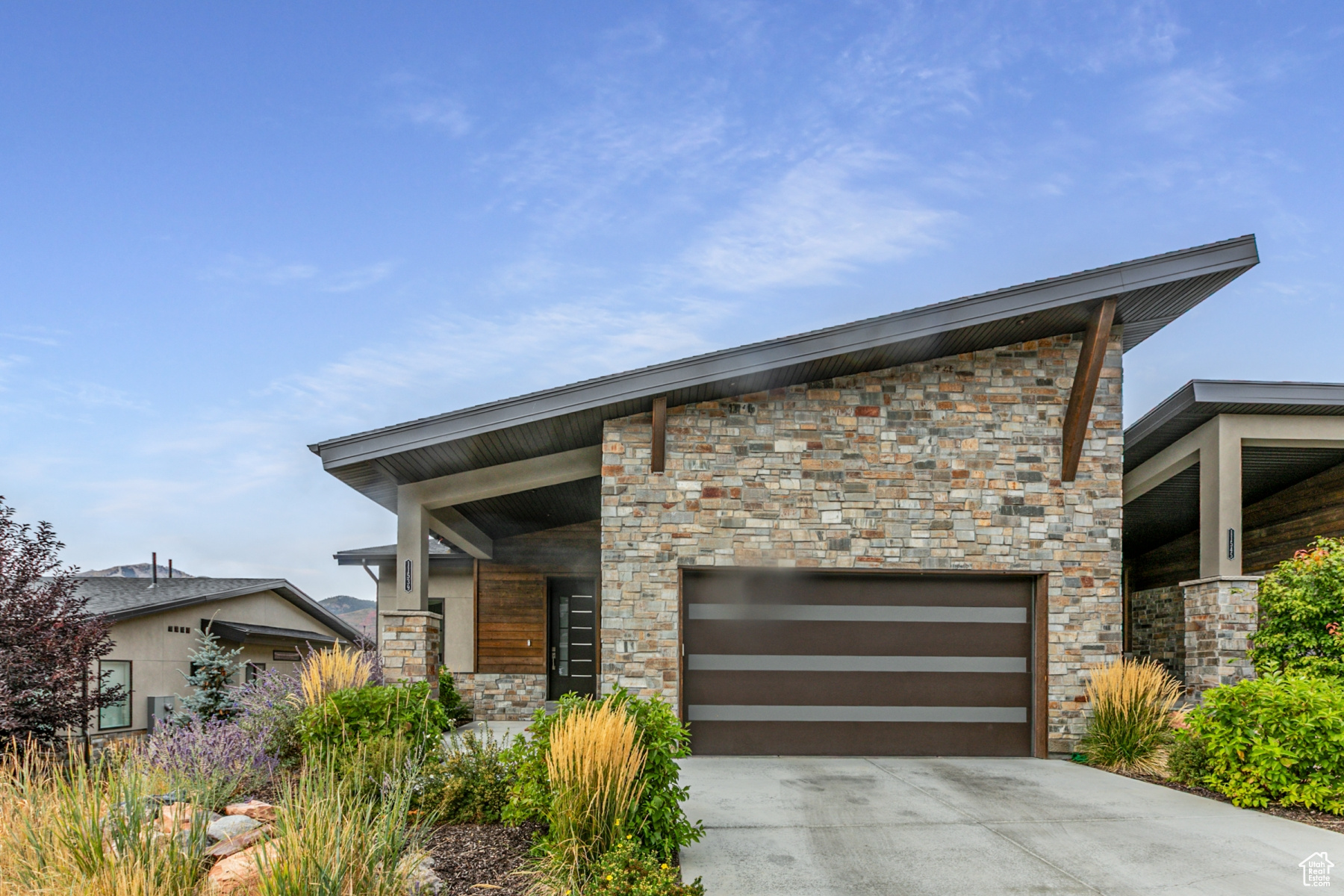 SHORELINE - Residential Lease