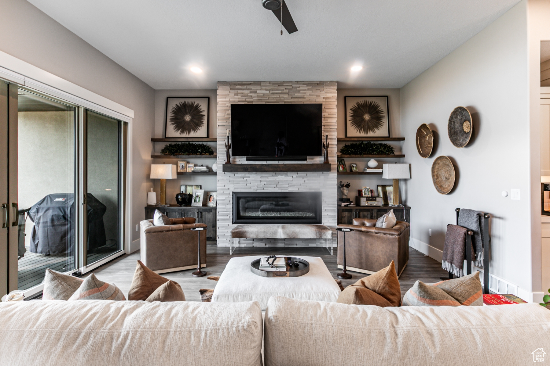 SHORELINE - Residential Lease