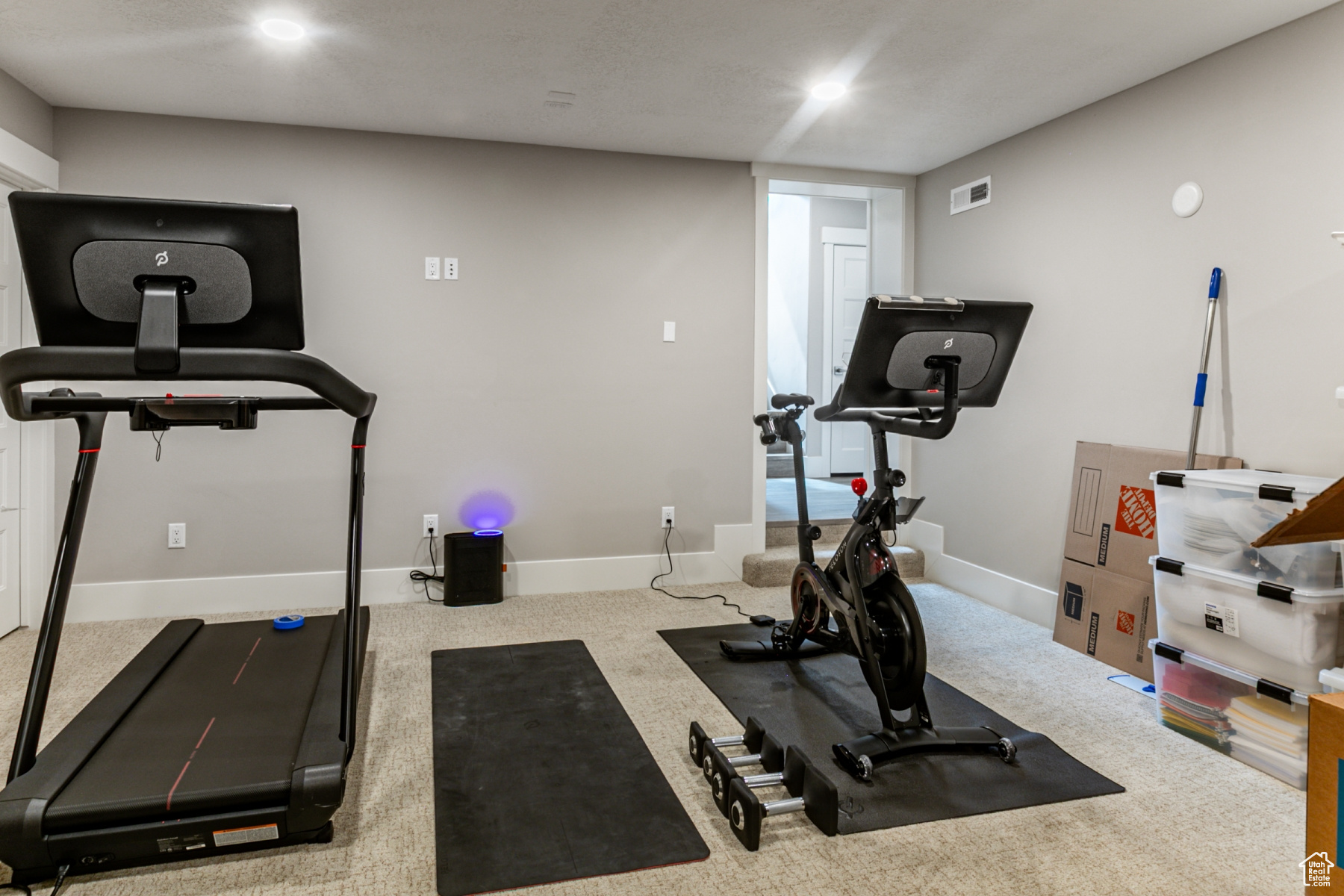 SHORELINE - Residential Lease