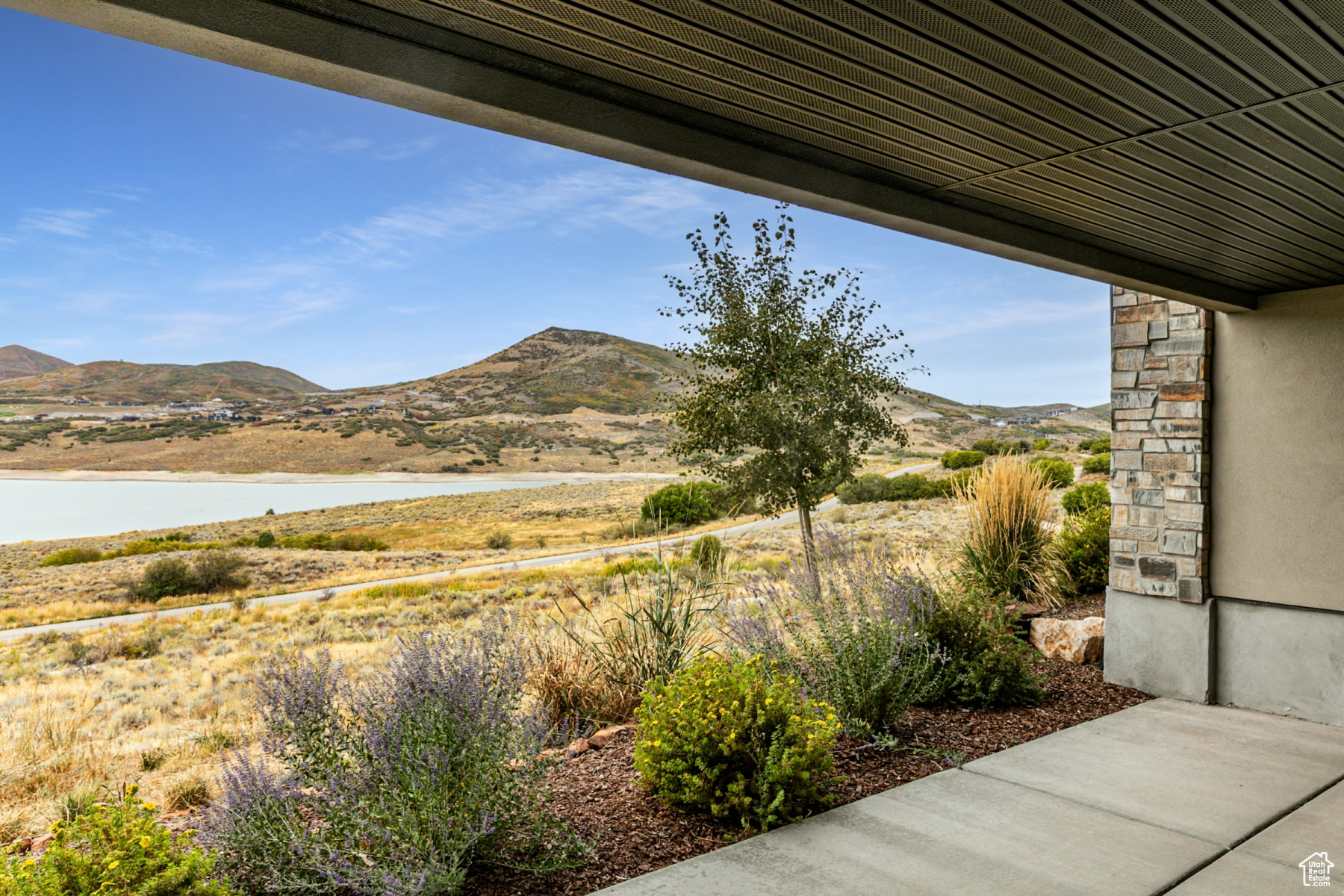 SHORELINE - Residential Lease