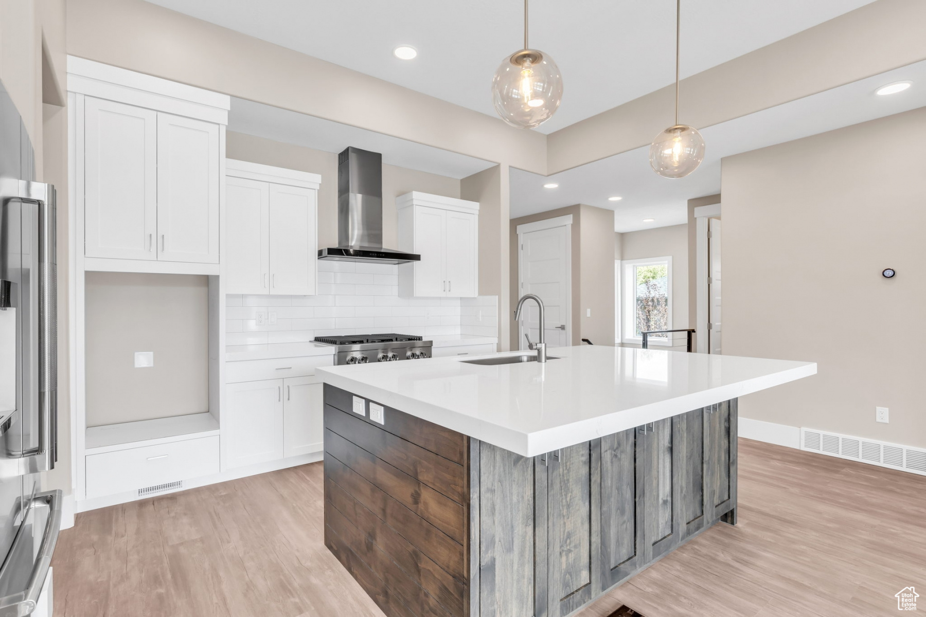 SHORELINE - Residential Lease