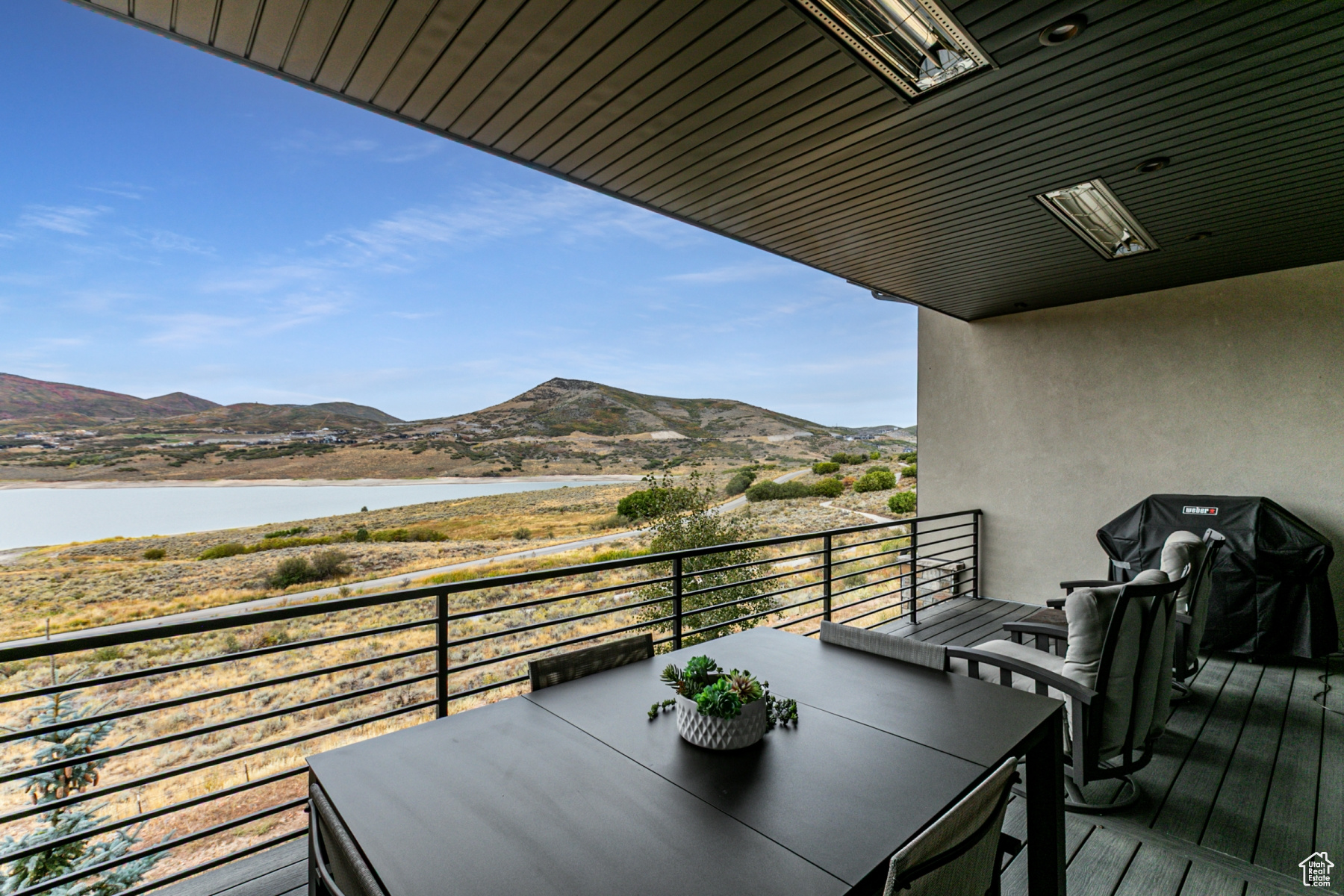 SHORELINE - Residential Lease