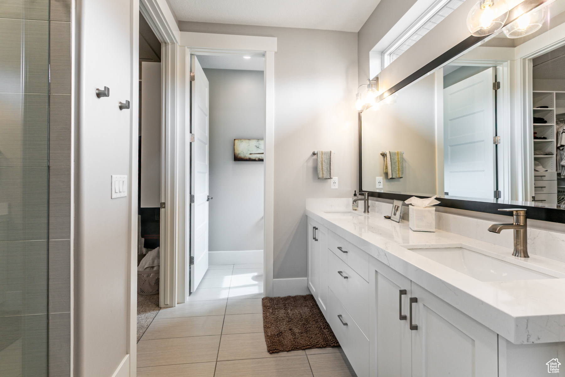 SHORELINE - Residential Lease