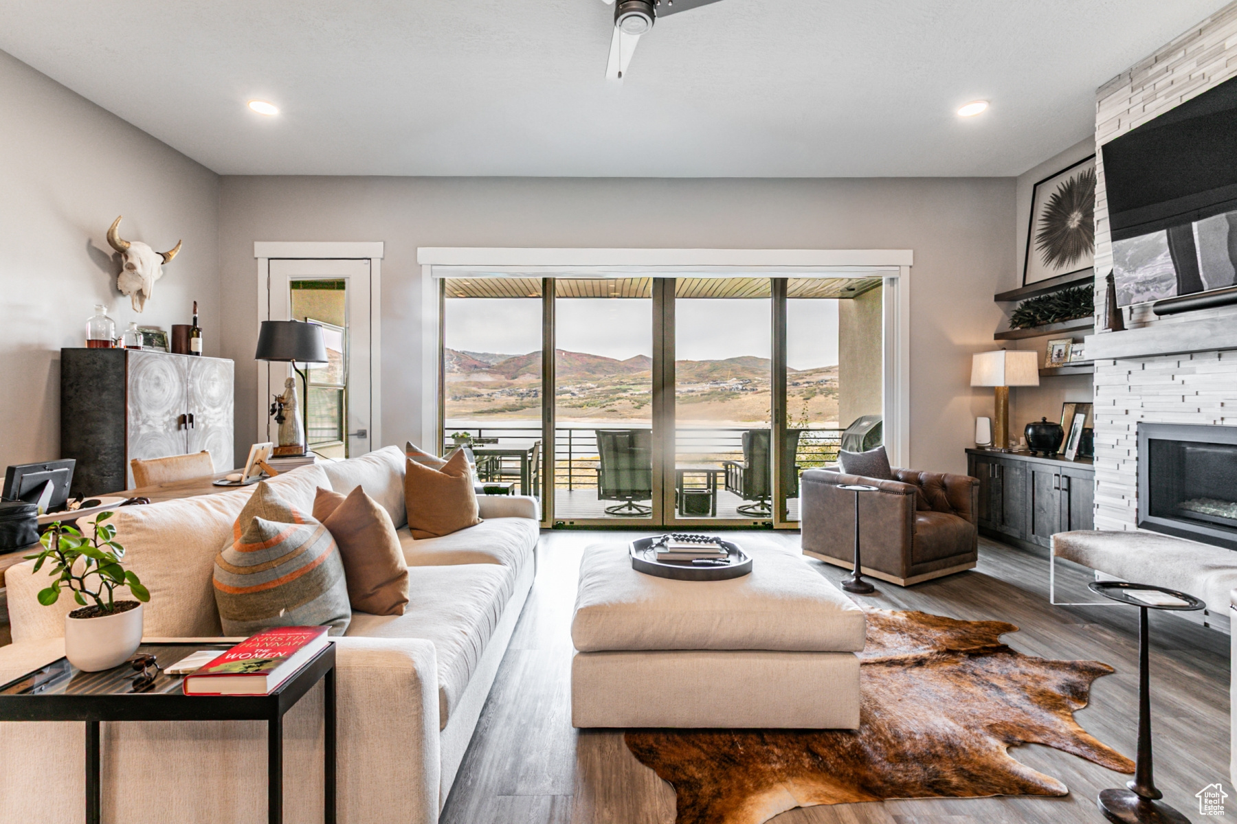 SHORELINE - Residential Lease