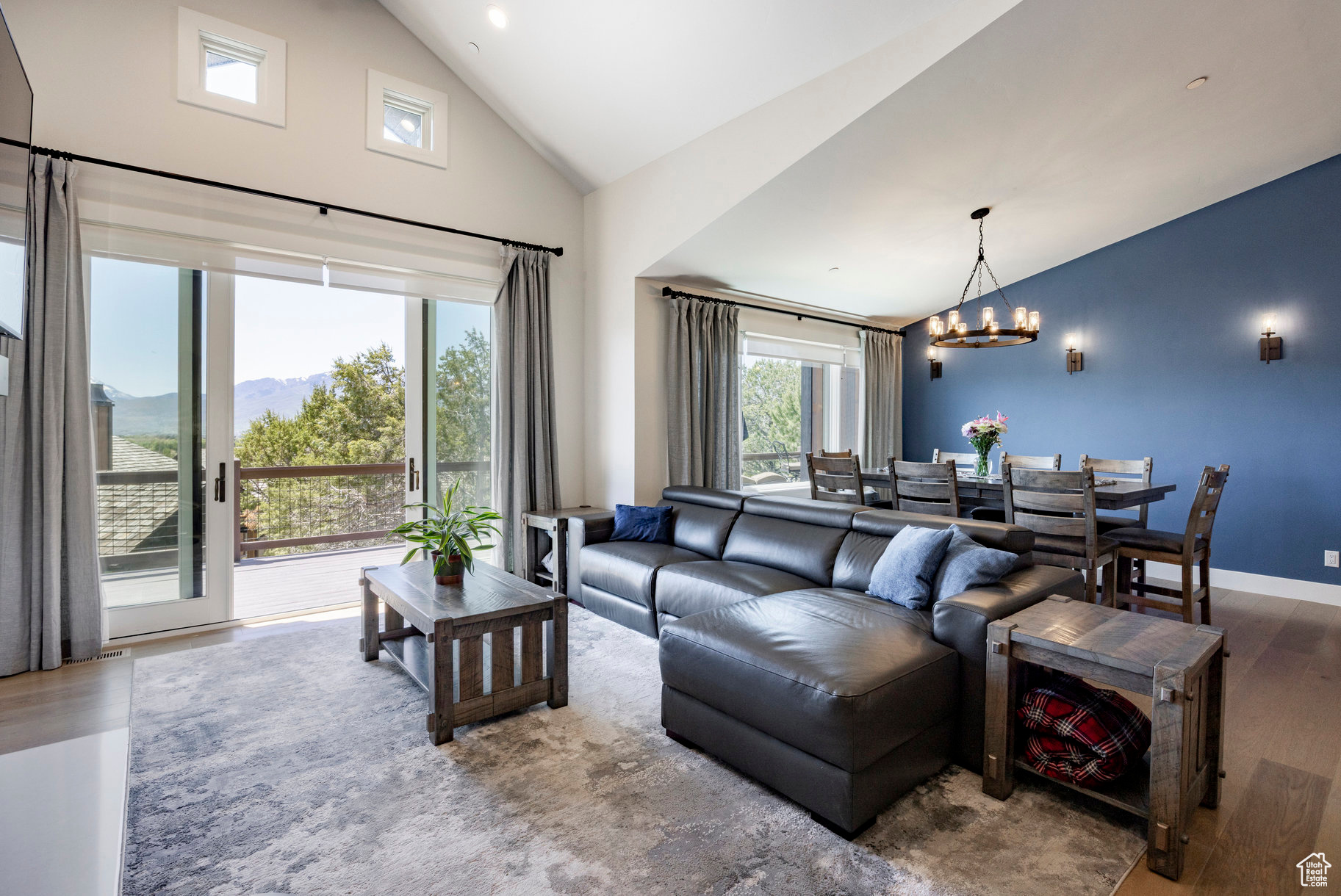 RED LEDGES - Residential